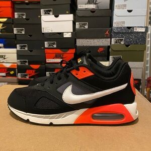Nike Air Max IVO
